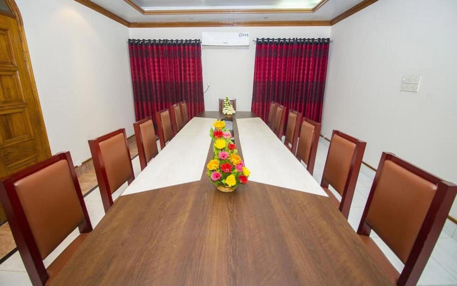 Hotel Suite Palace Baridhara ธากา ภายนอก รูปภาพ